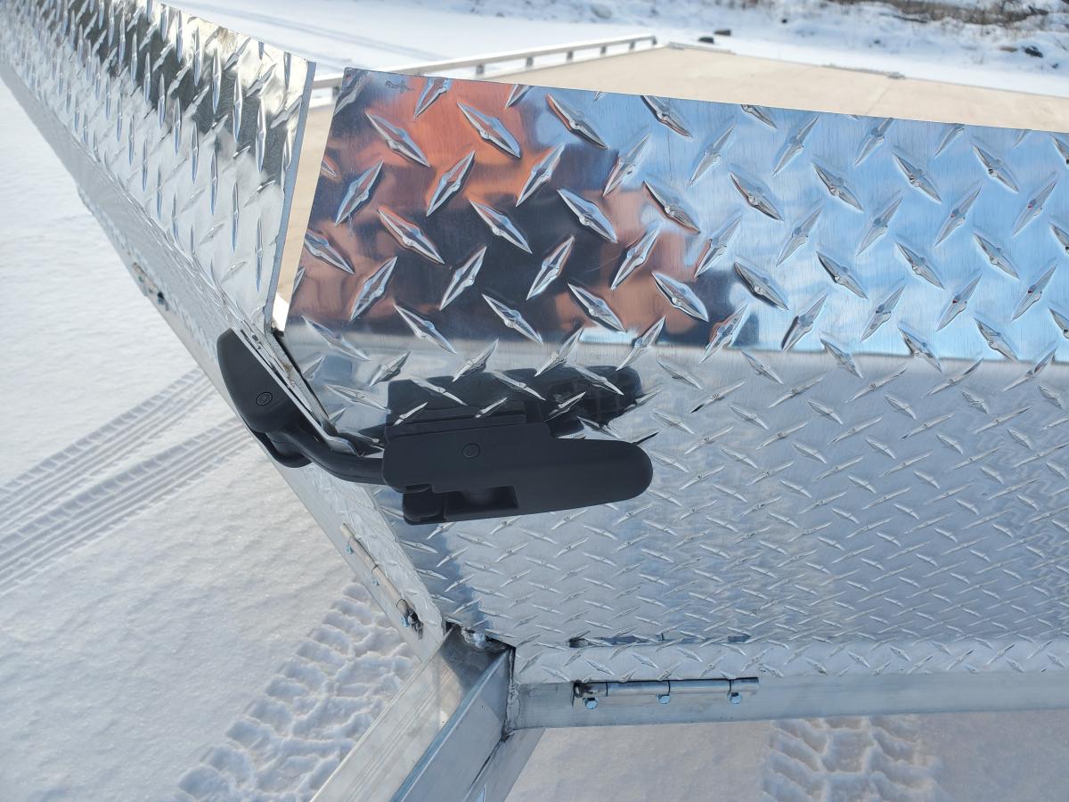 Front Rubber Latch