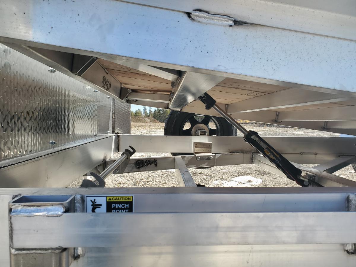 Deck Latching Mechanism 