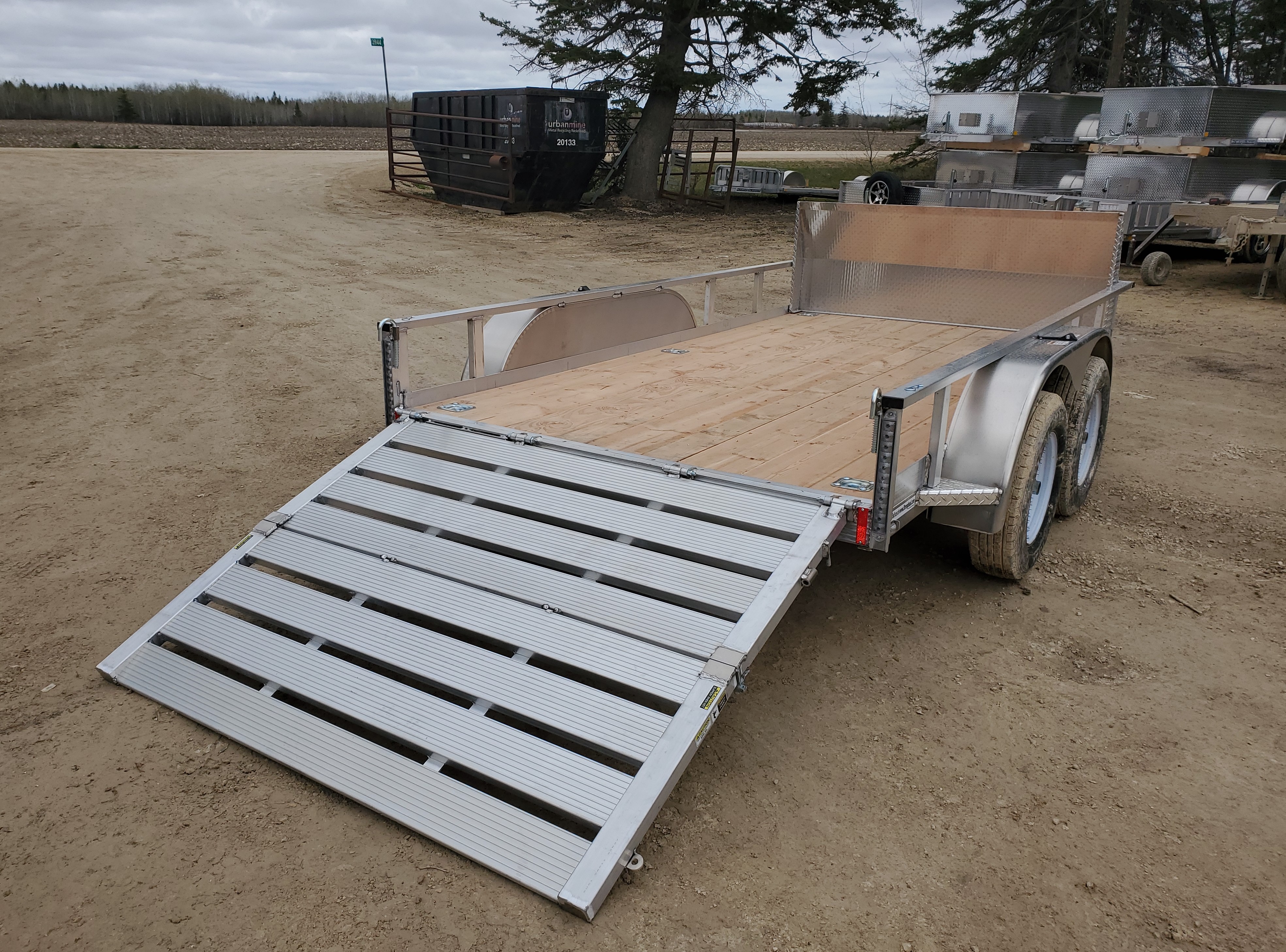 UATR | Stronghaul Trailers